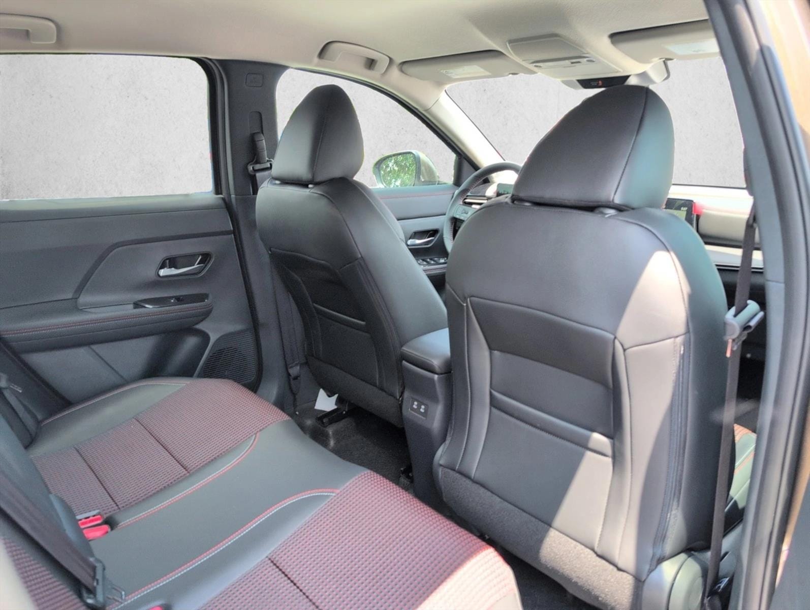 2025 Nissan Kicks SR - Photo 19