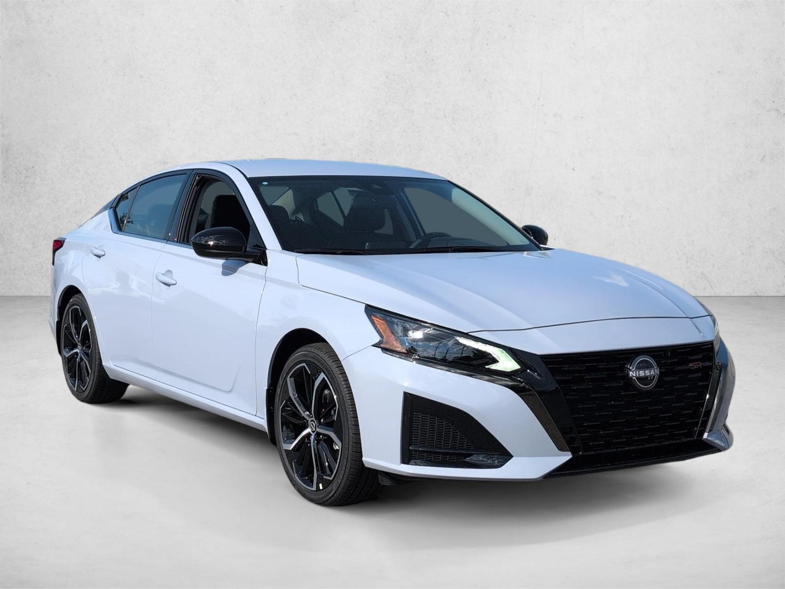 Certified 2025 Nissan Altima SR 4dr Car