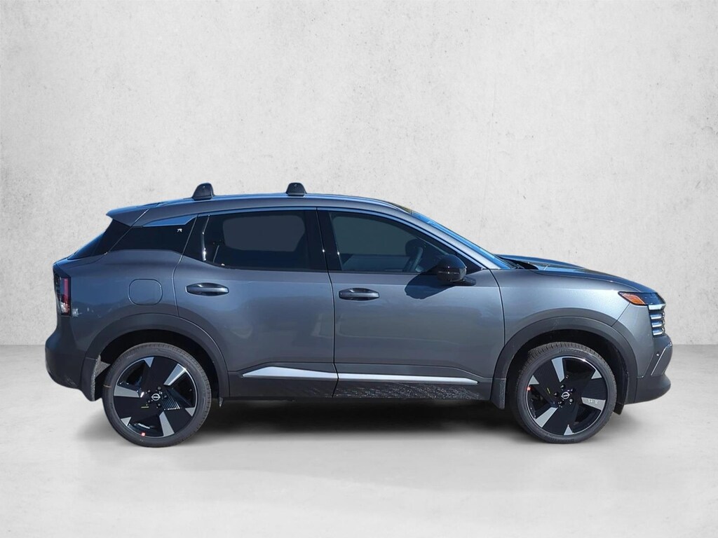 New 2026 Nissan Kicks SR SUV