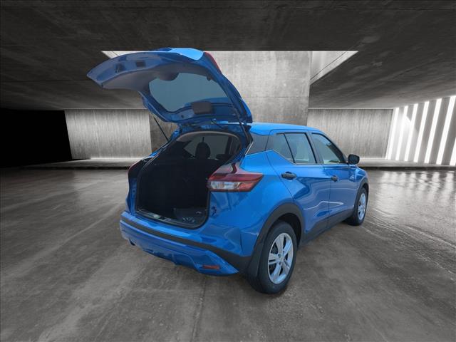 2024 Nissan Kicks S photo 2