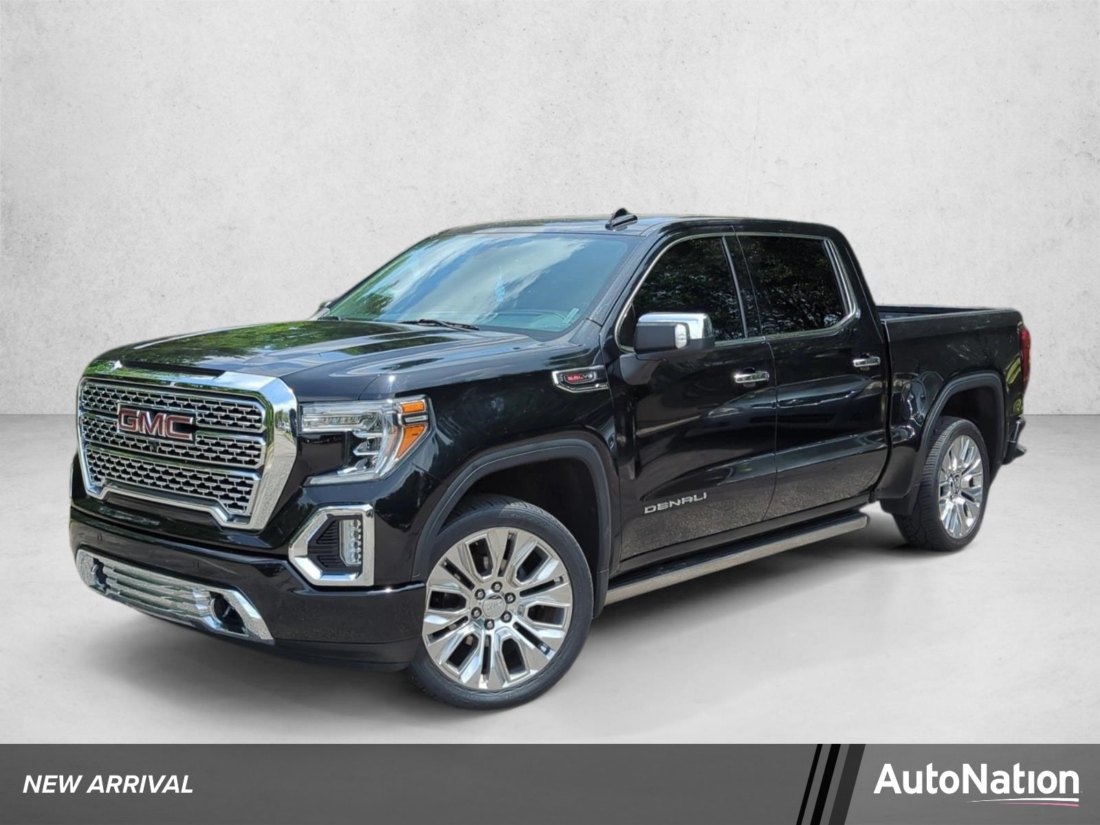 2020 GMC Sierra 4WD Crew Cab Short Box Denali's photo
