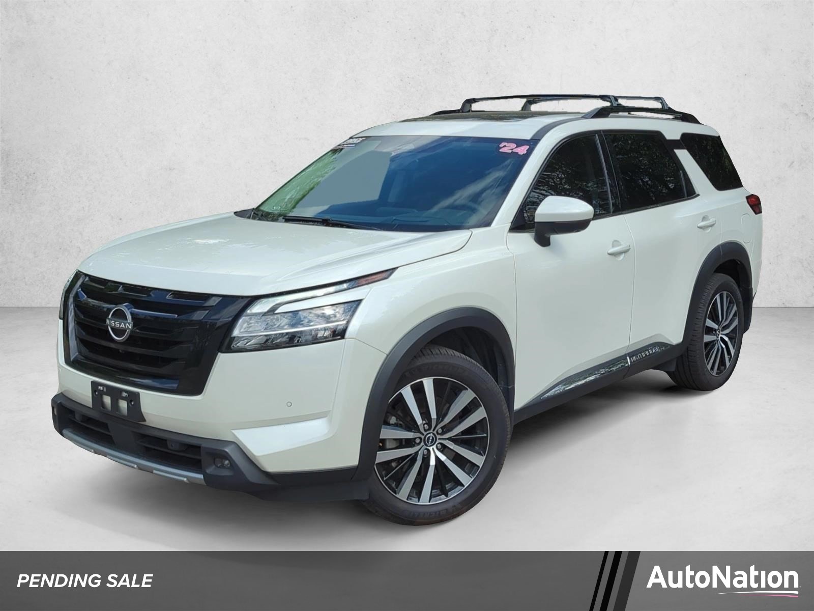 2024 Nissan Pathfinder Platinum 4WD's photo