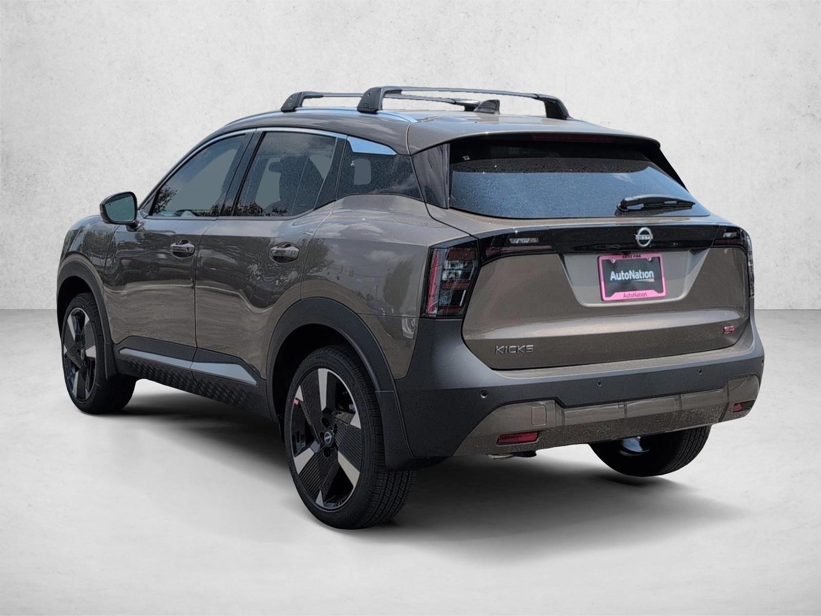 2025 Nissan Kicks SR - Photo 7