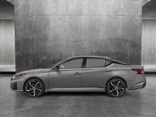 2025 Nissan Altima SR photo 3