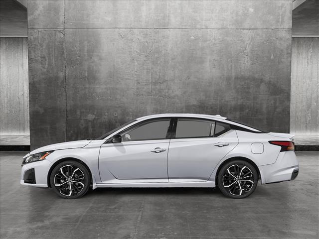 2025 Nissan Altima SR photo 3