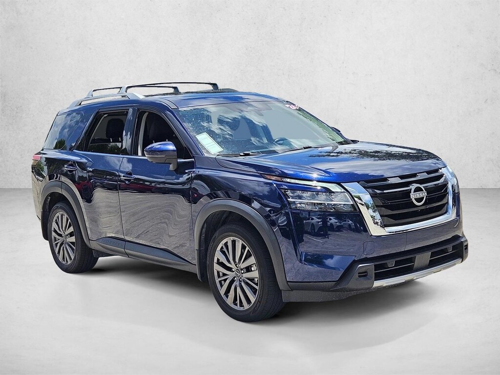 Used 2024 Nissan Pathfinder SL Sport Utility