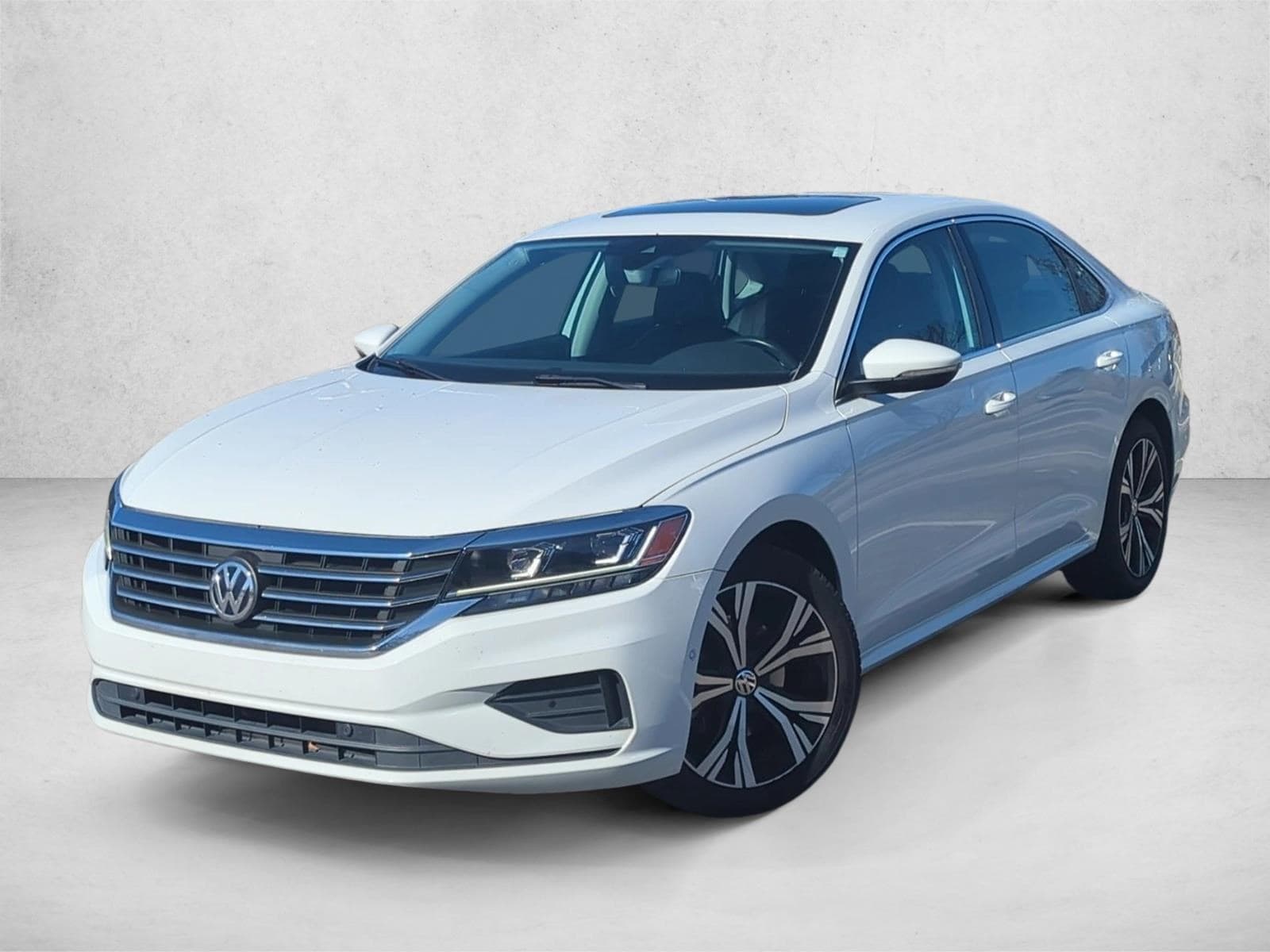 2020 Volkswagen Passat SEL's photo