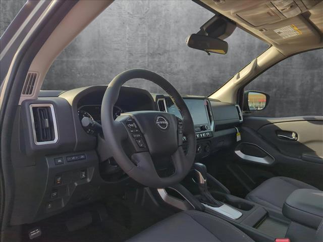 2025 Nissan Frontier SV photo 3