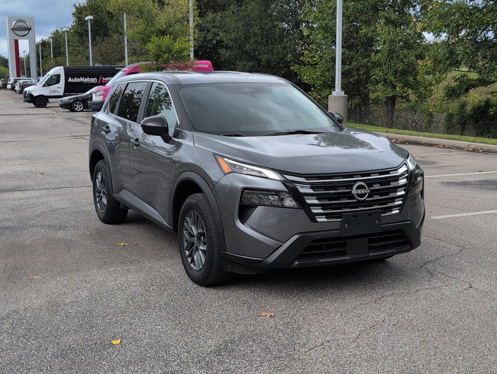2024 Nissan Rogue S photo 2