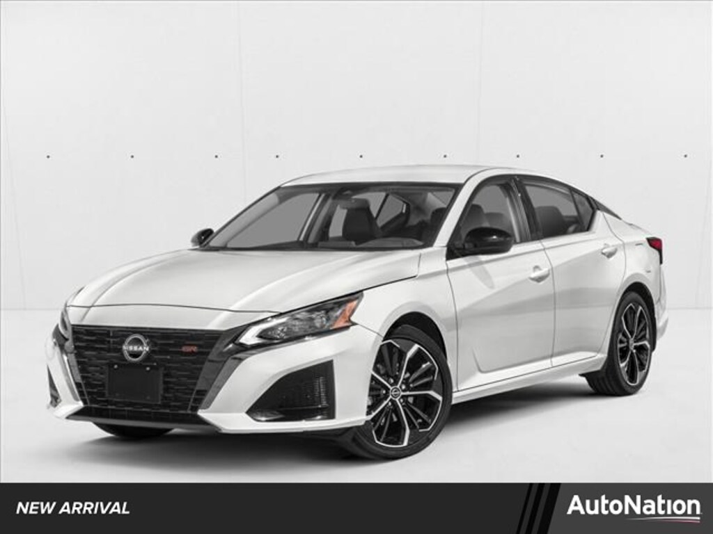 Used 2024 Nissan Altima 2.0 SR 4dr Car