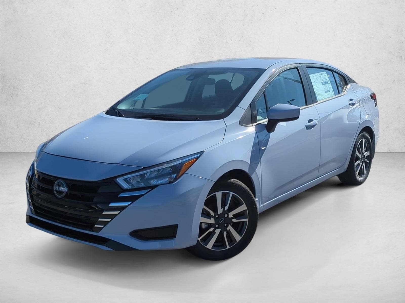 2025 Nissan Versa SV's photo