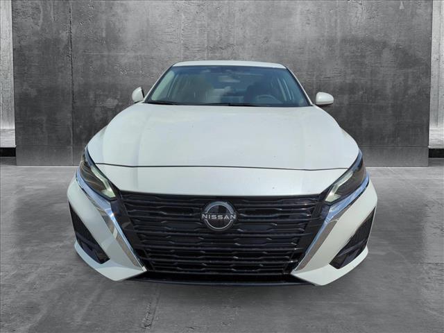 2024 Nissan Altima 2.5 SL photo 2