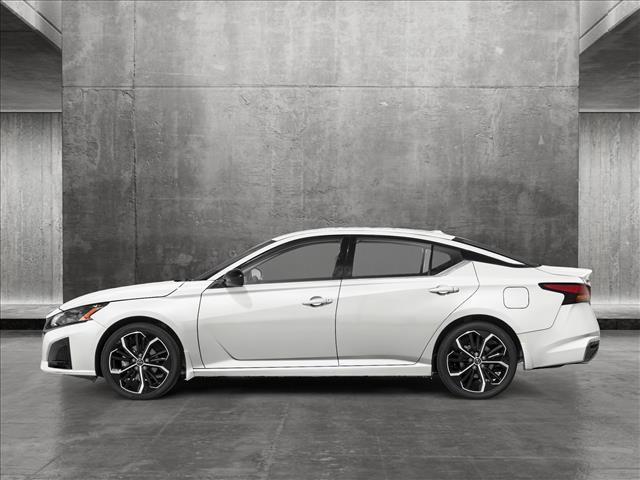 2025 Nissan Altima SR photo 3