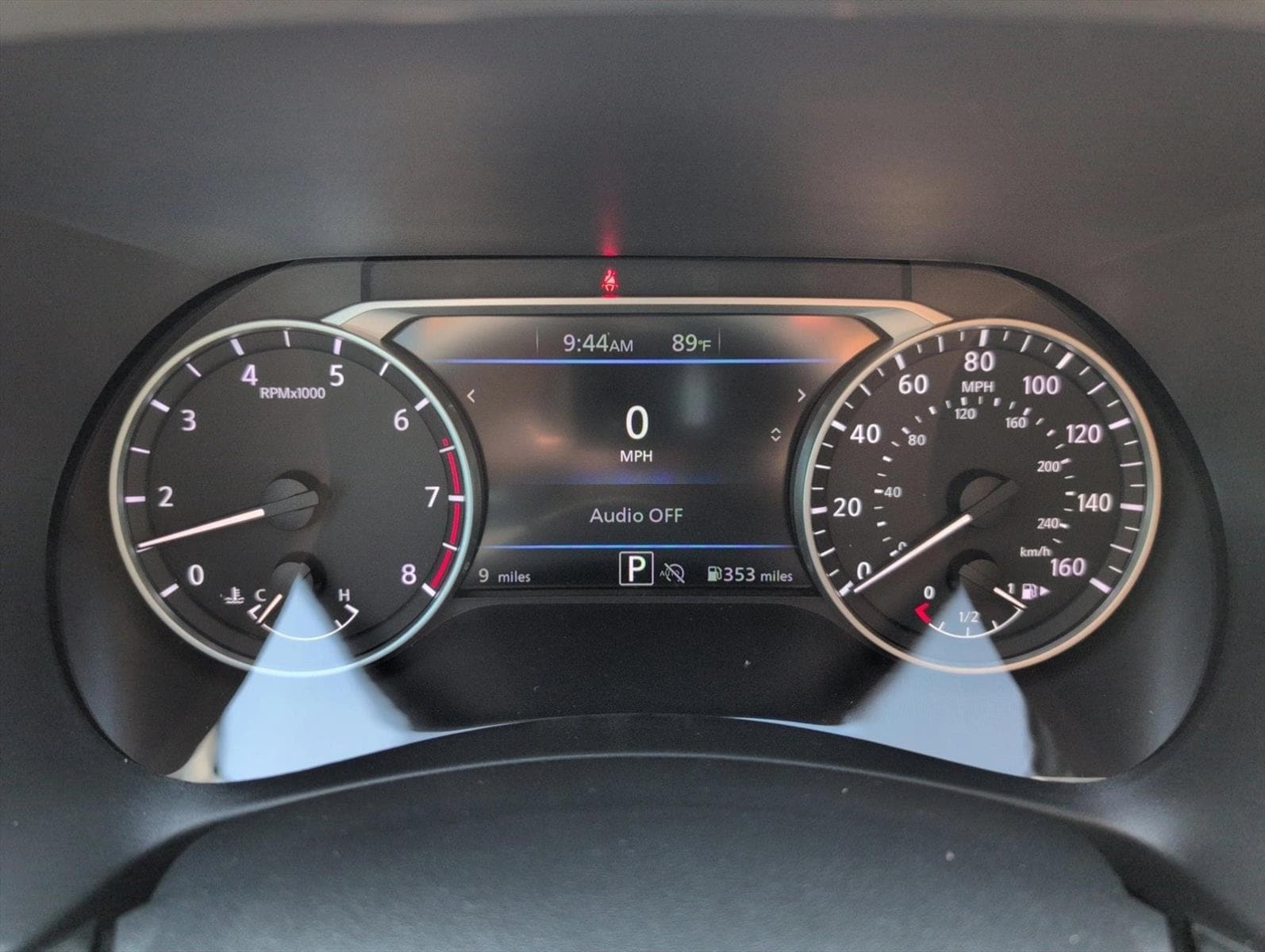 2025 Nissan Sentra SR - Photo 11