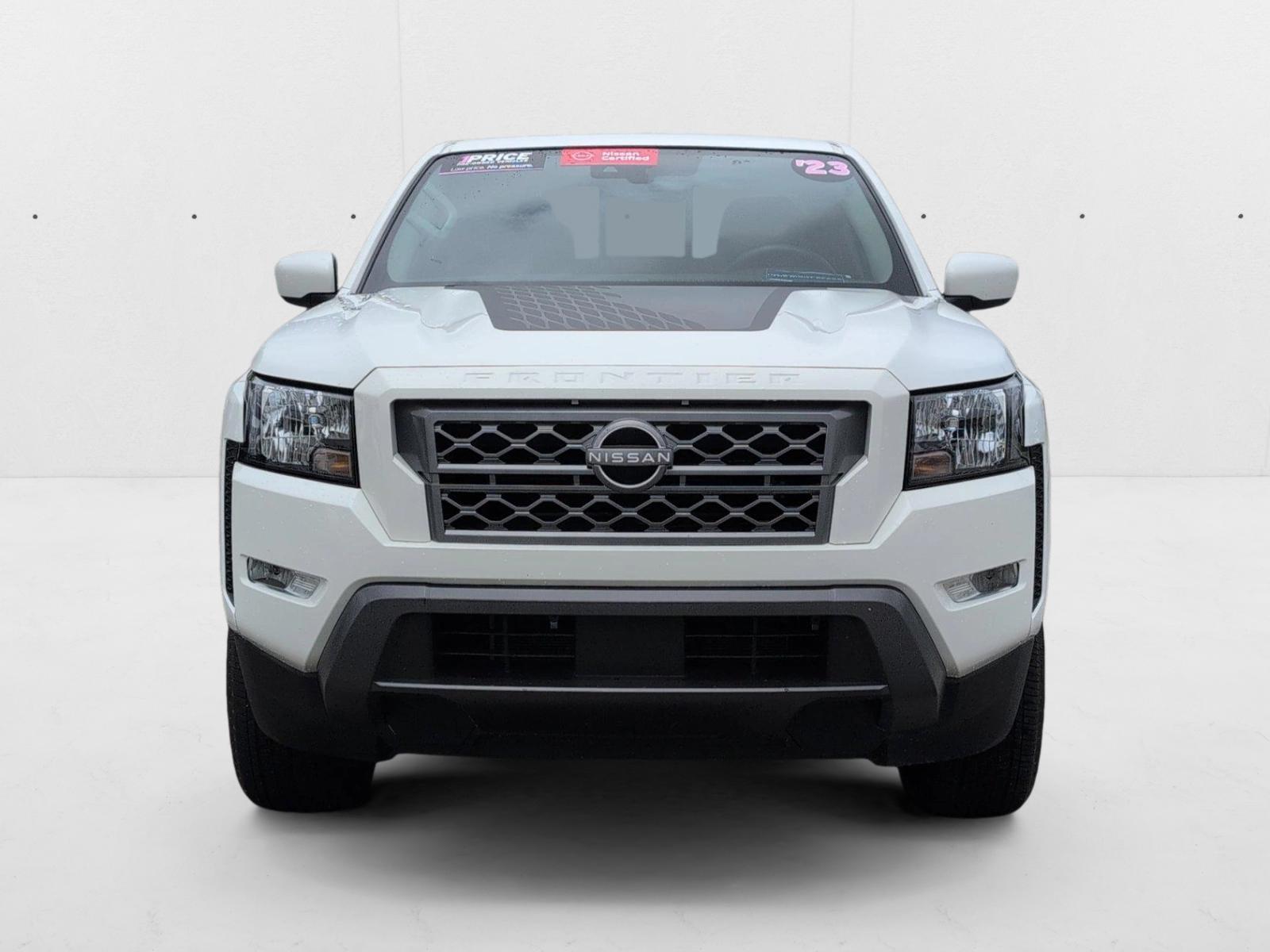 2023 Nissan Frontier SV Crew Cab photo 2