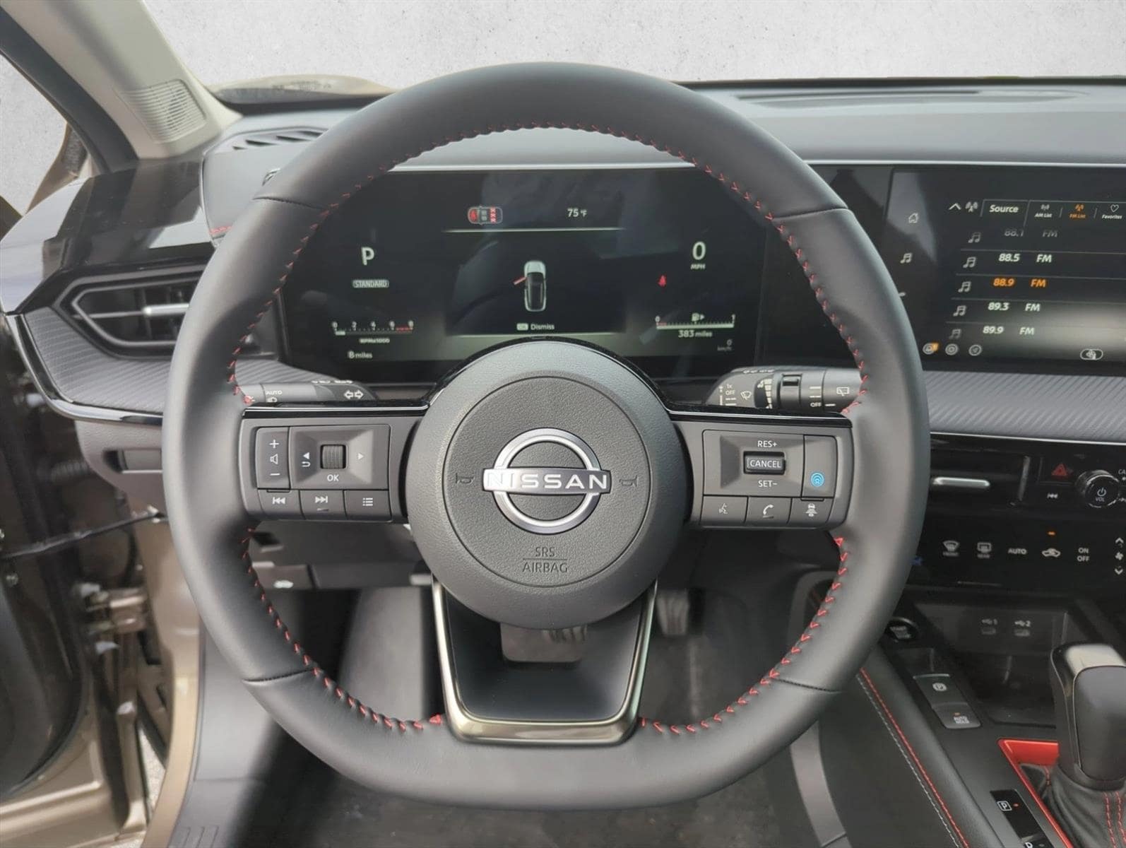 2026 Nissan KICKS SR - Photo 18