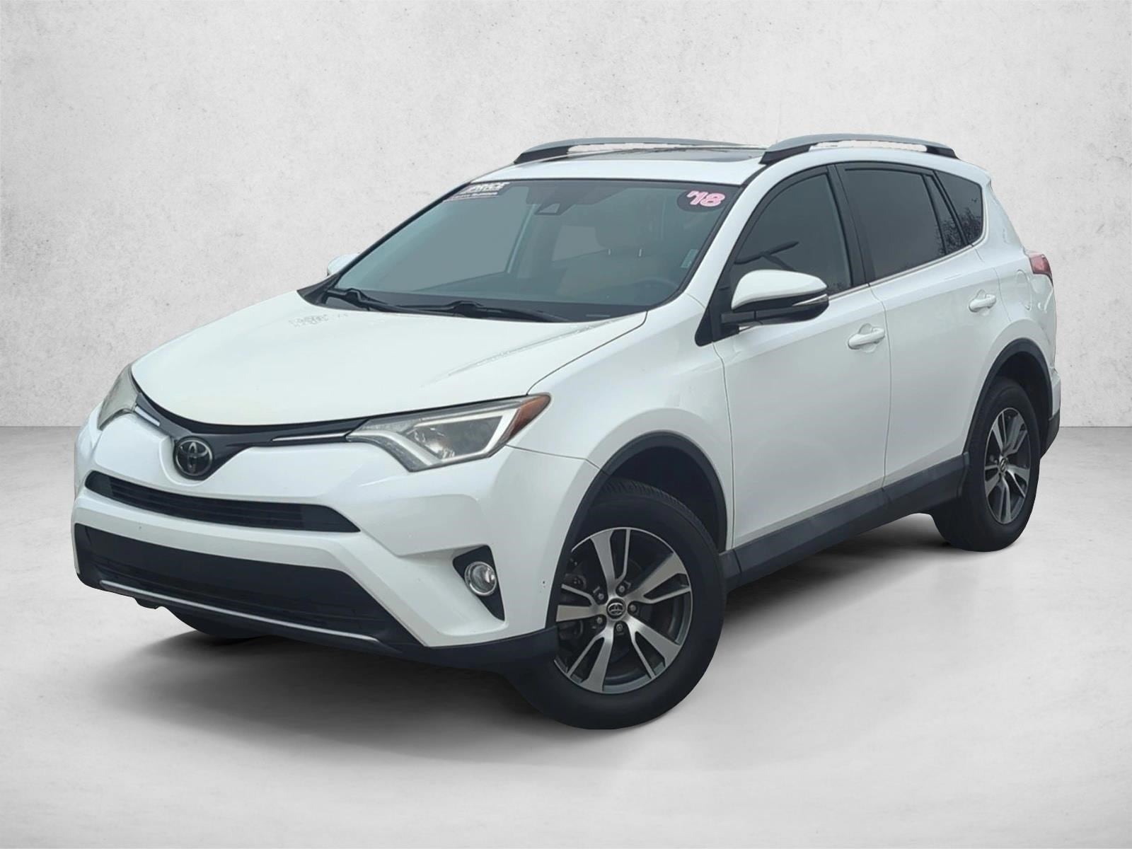 2018 Toyota RAV4 XLE's photo