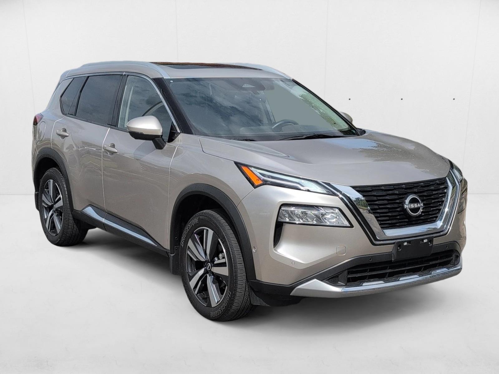 2023 Nissan Rogue Platinum photo 3