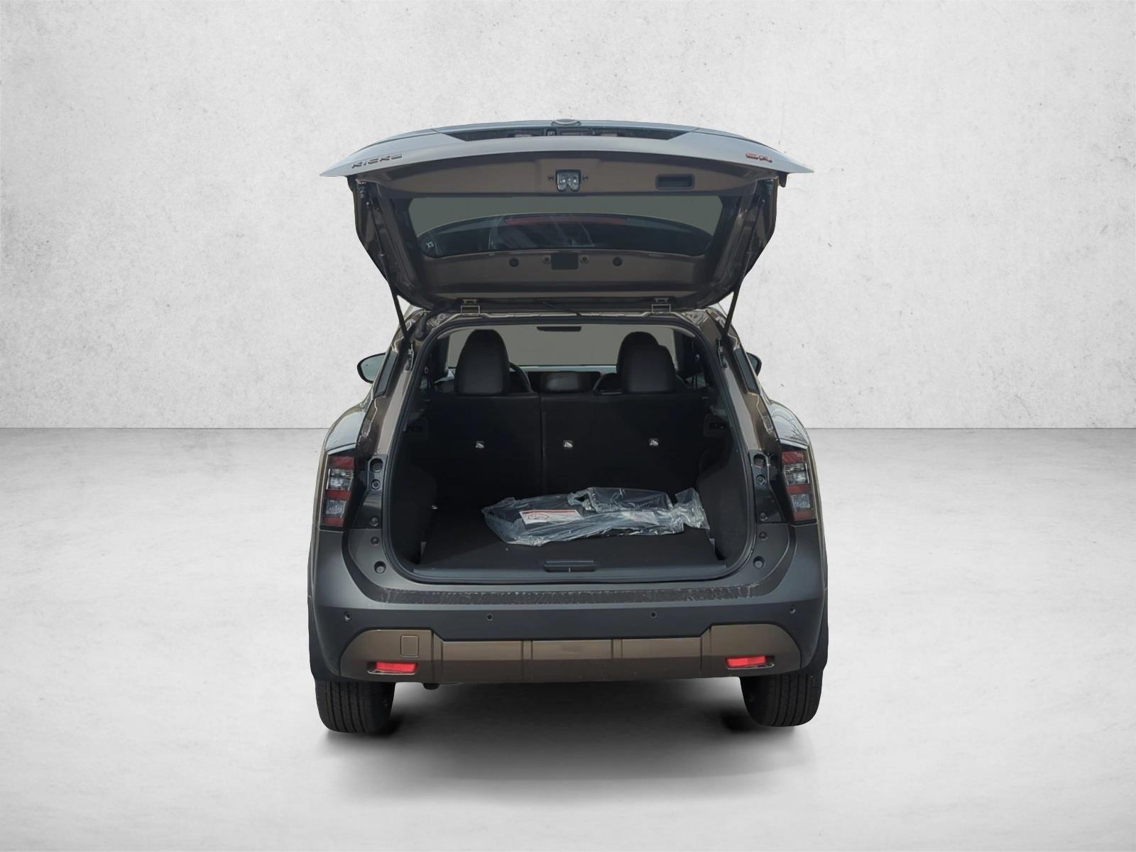 2026 Nissan KICKS SR - Photo 8