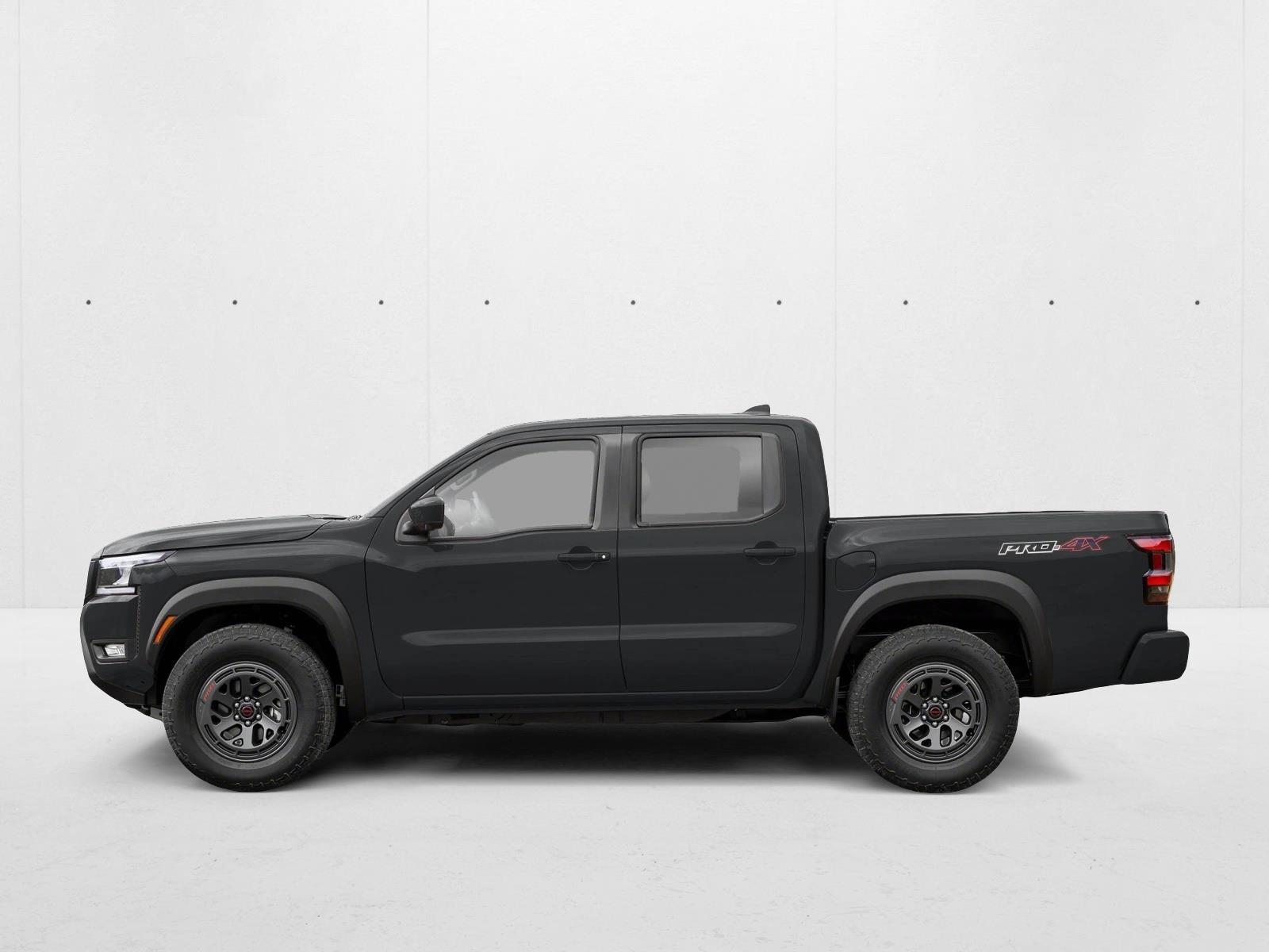 2025 Nissan Frontier PRO-4X photo 2