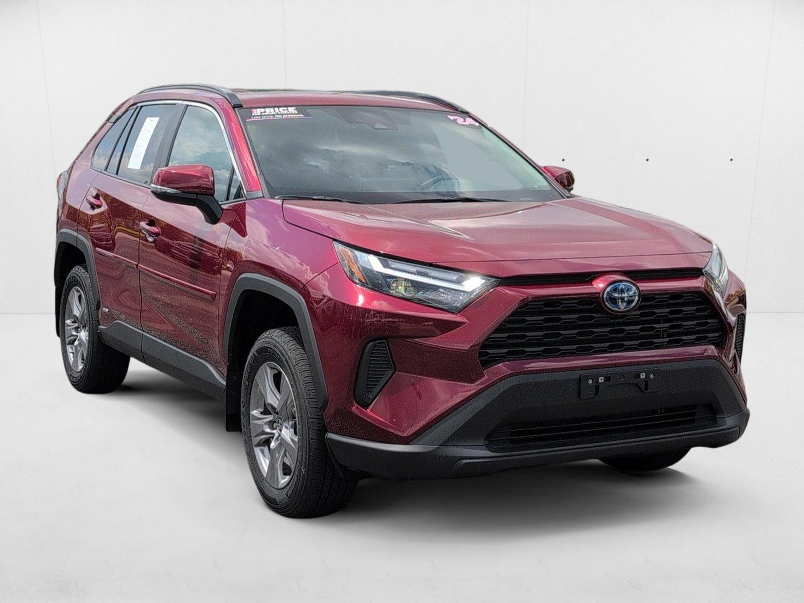 2024 Toyota RAV4 Hybrid XLE photo 3