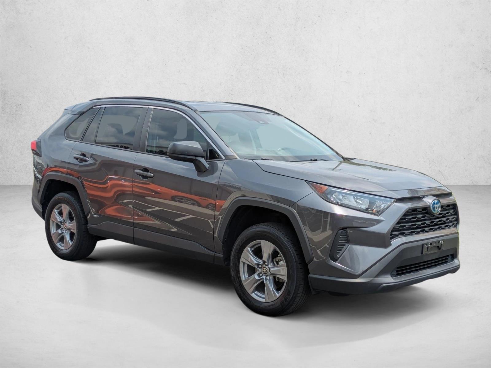 2022 Toyota RAV4 Hybrid LE photo 3