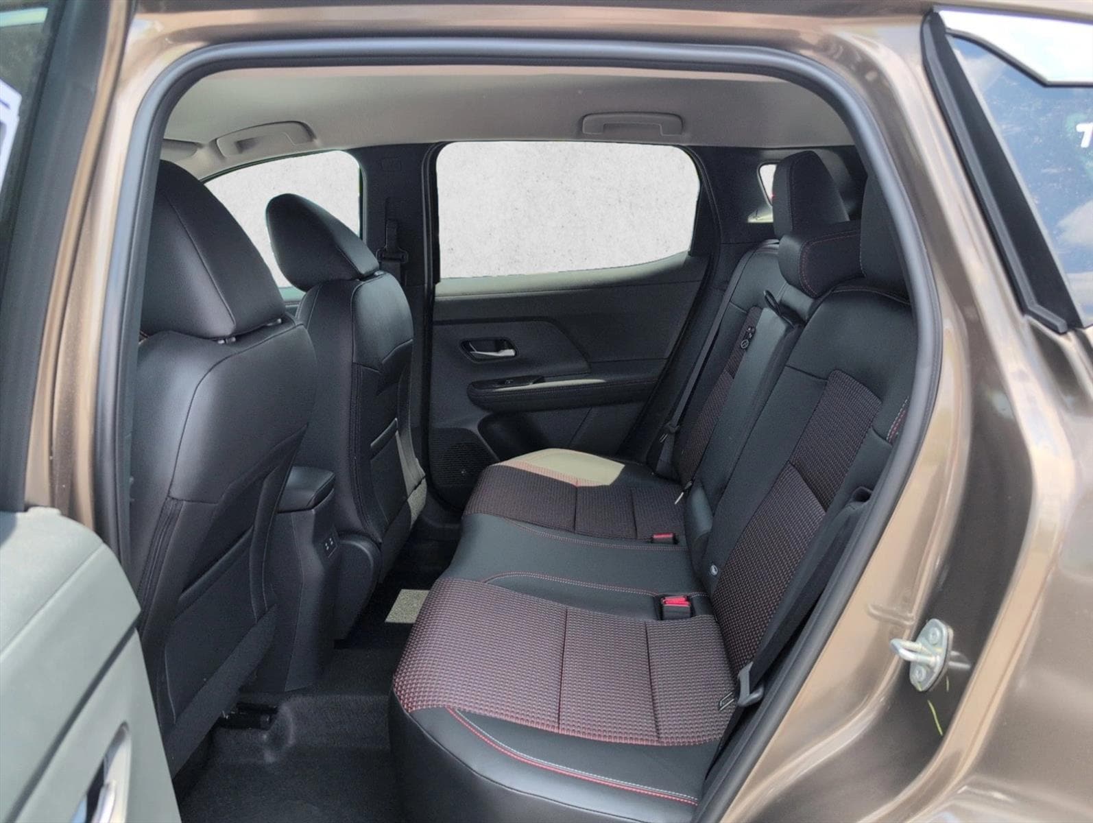 2025 Nissan Kicks SR - Photo 18