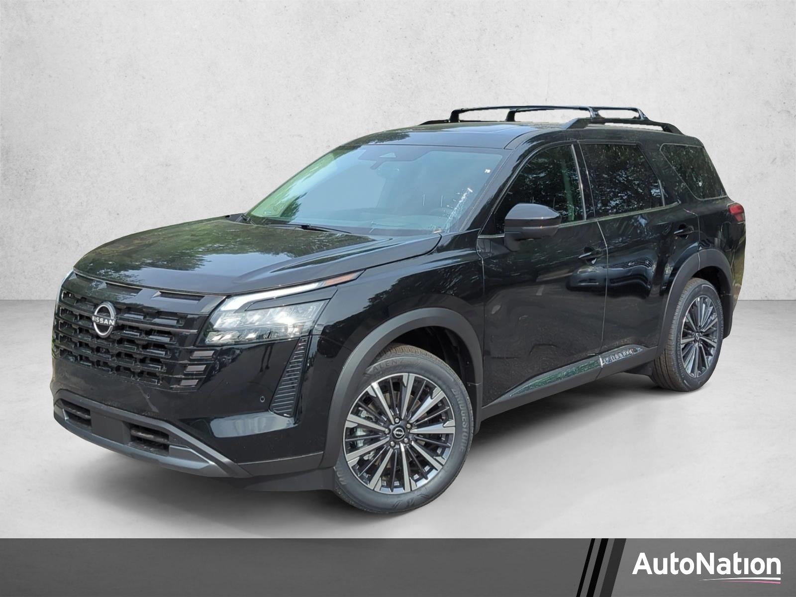 2026 Nissan Pathfinder Platinum 2WD's photo
