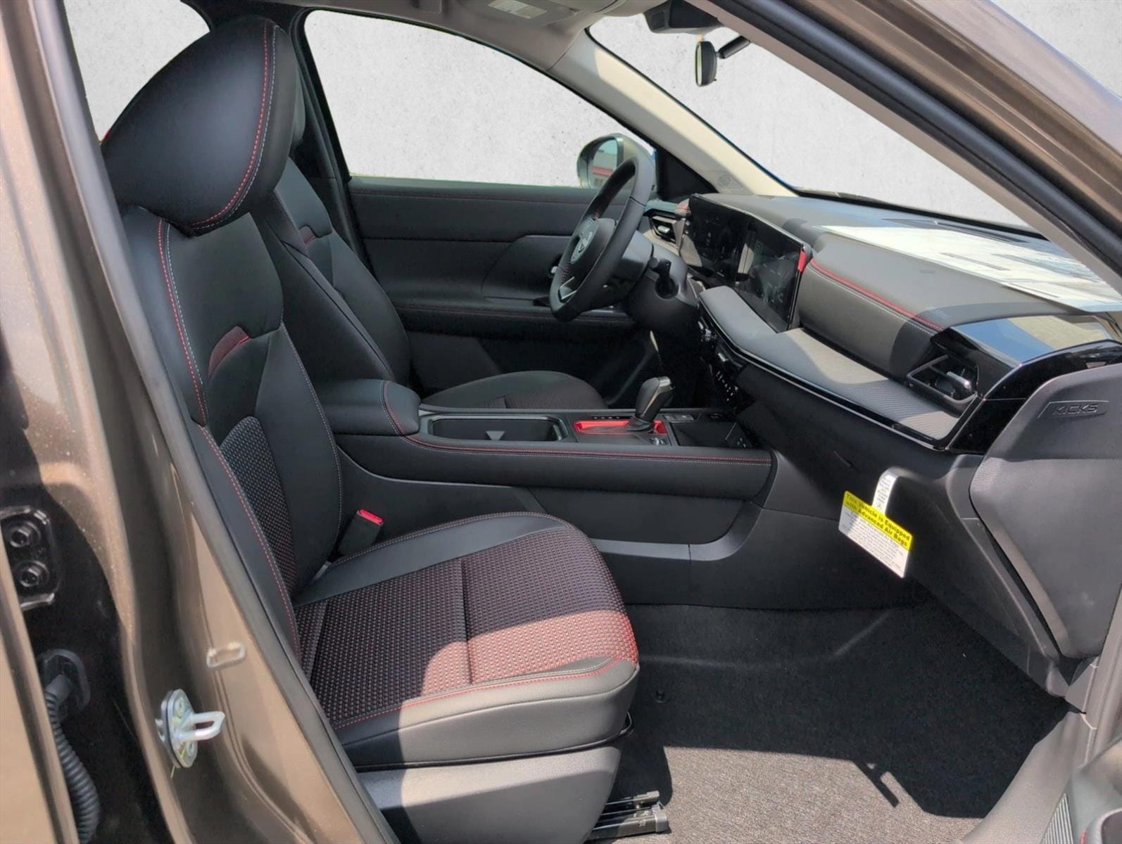 2025 Nissan Kicks SR - Photo 22