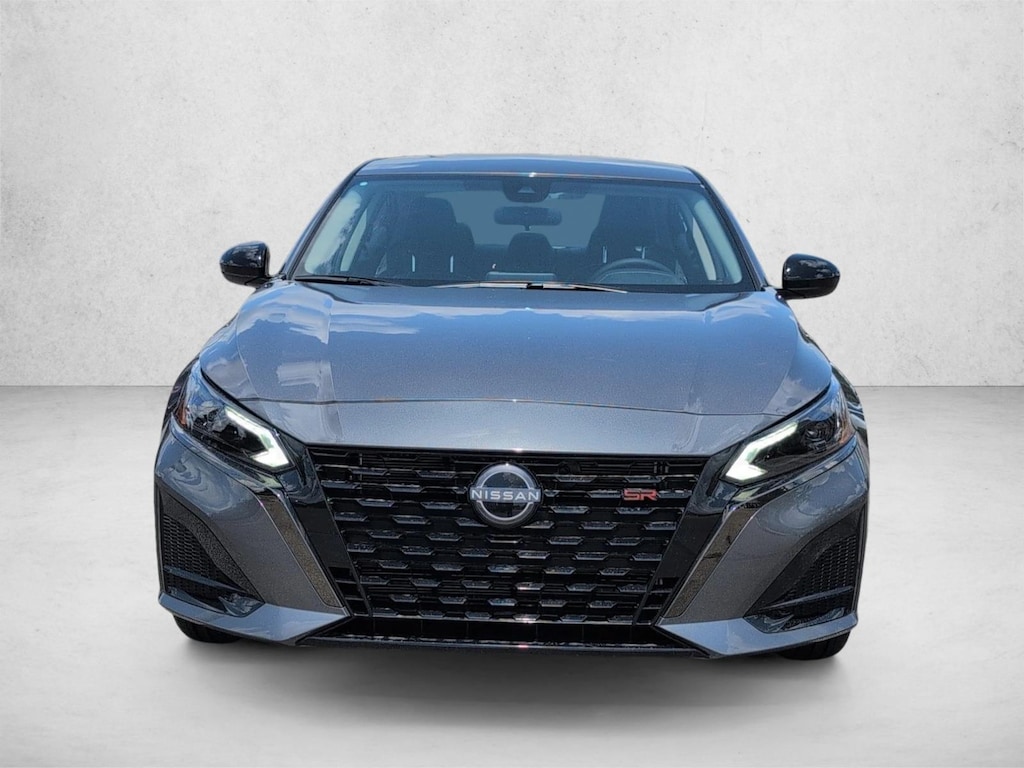 New 2025 Nissan Altima SR Sedan