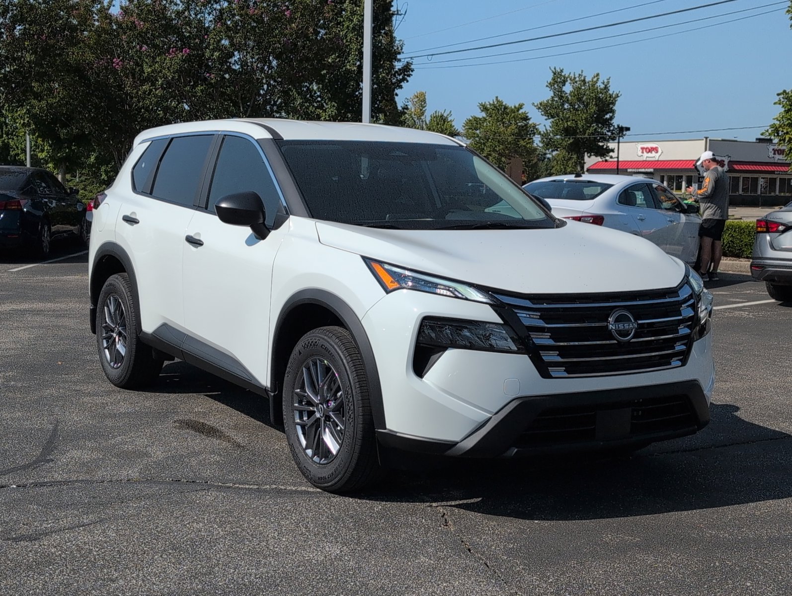 2026 Nissan Rogue S photo 2
