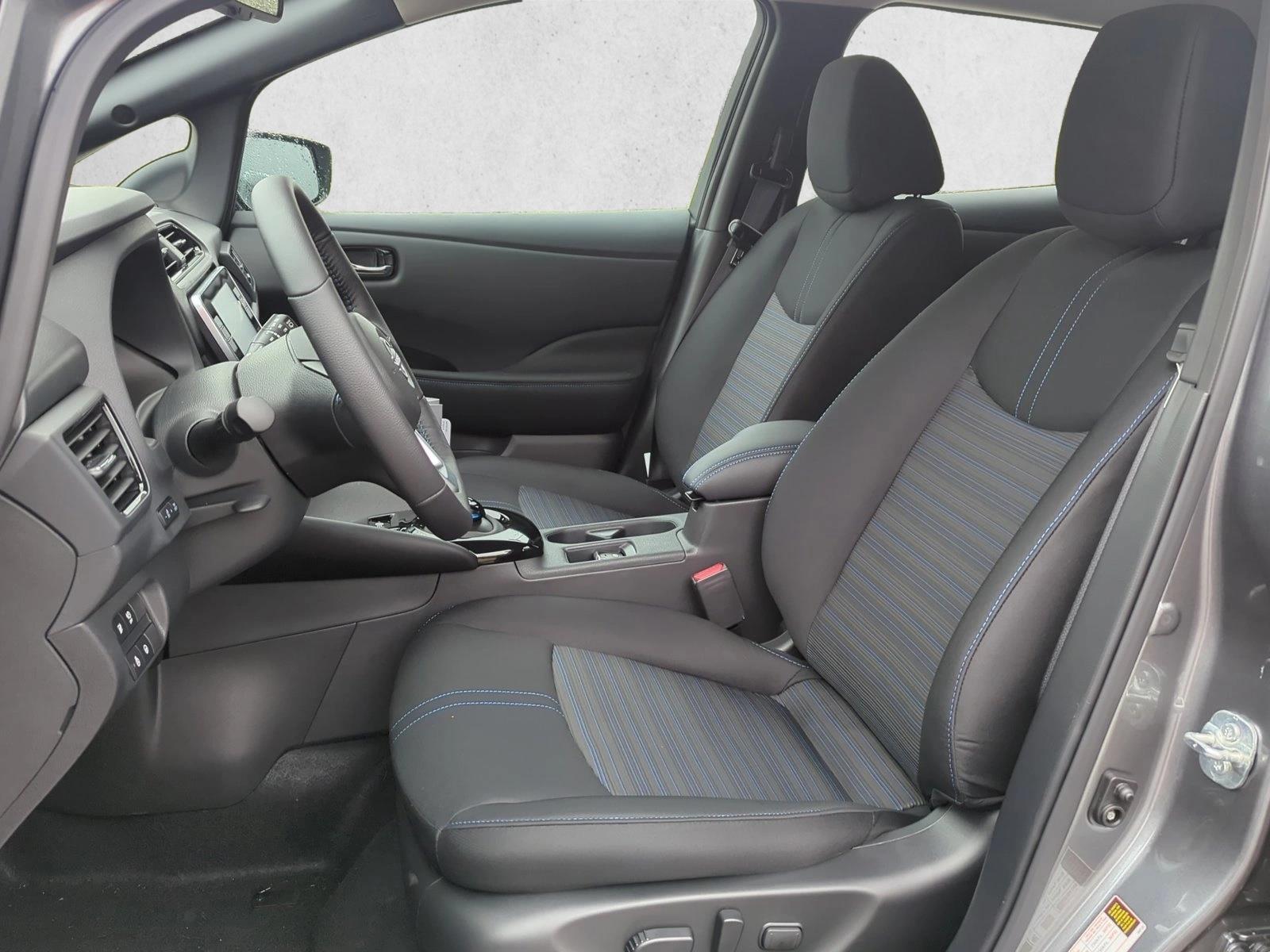 2024 Nissan Leaf SV Plus photo 4