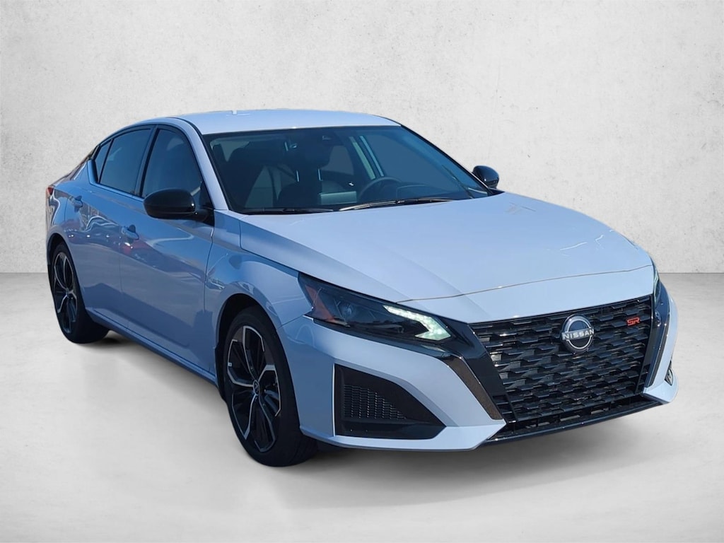 New 2025 Nissan Altima SR Sedan