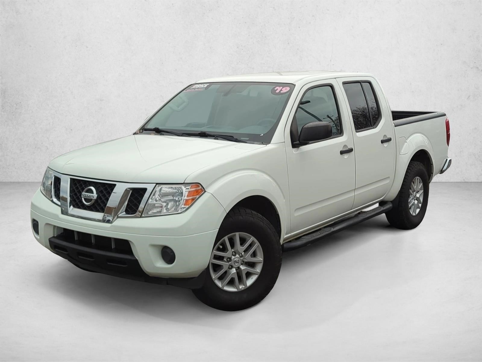 2019 Nissan Frontier SV's photo