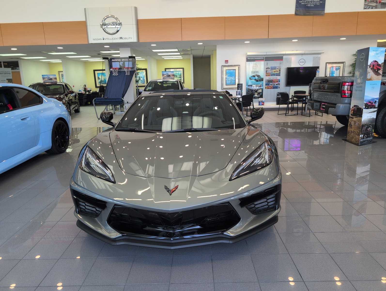 2022 Chevrolet Corvette 1LT photo 2