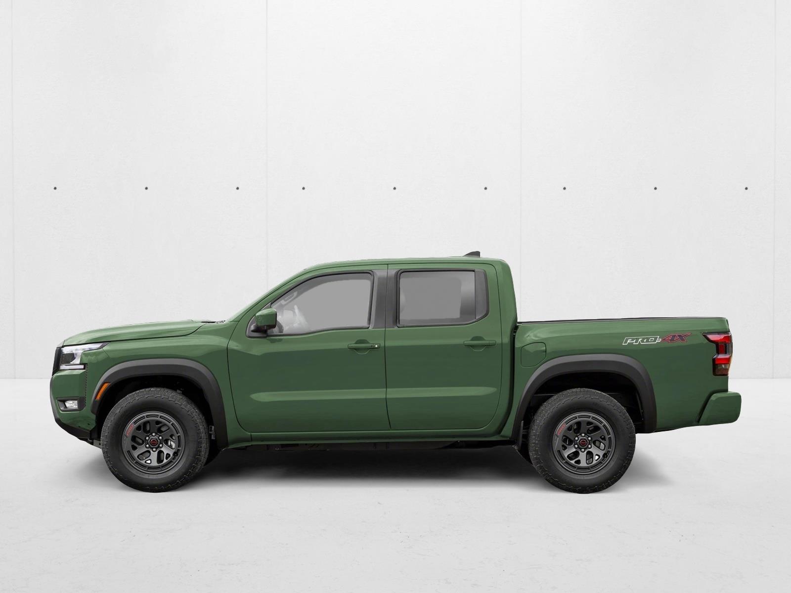 2025 Nissan Frontier PRO-4X photo 2