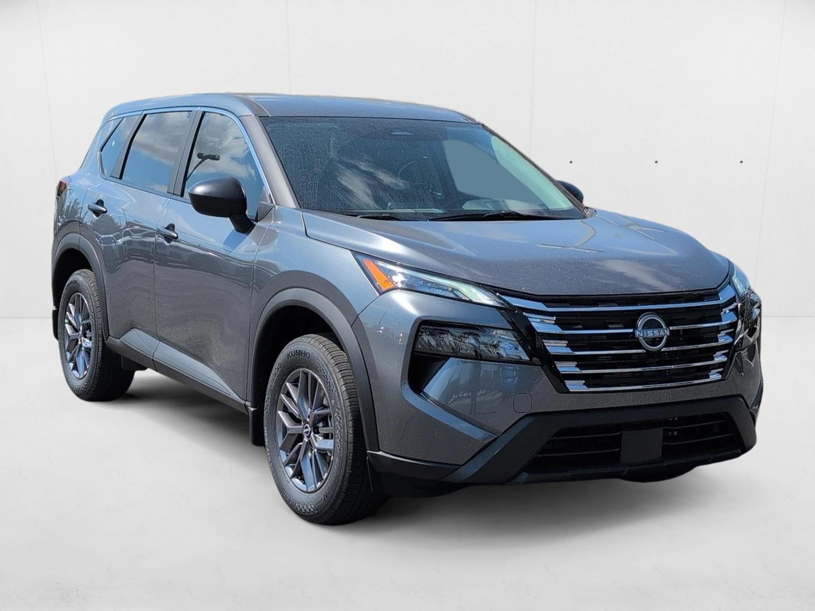 2026 Nissan Rogue S photo 3