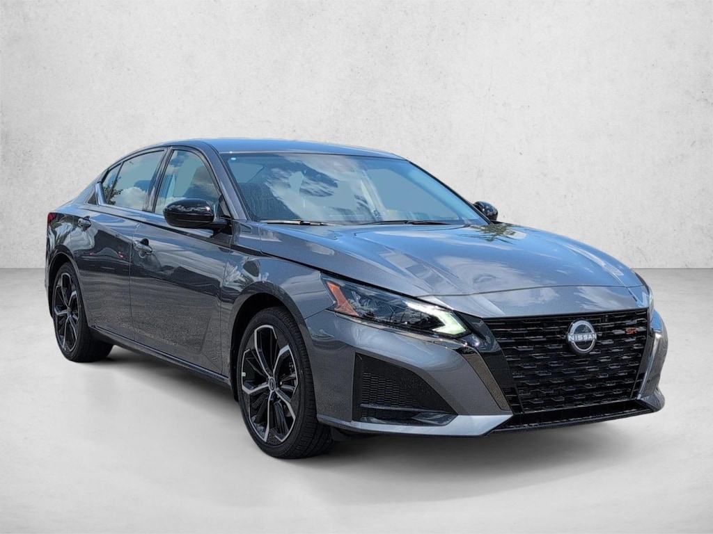New 2025 Nissan Altima SR Sedan