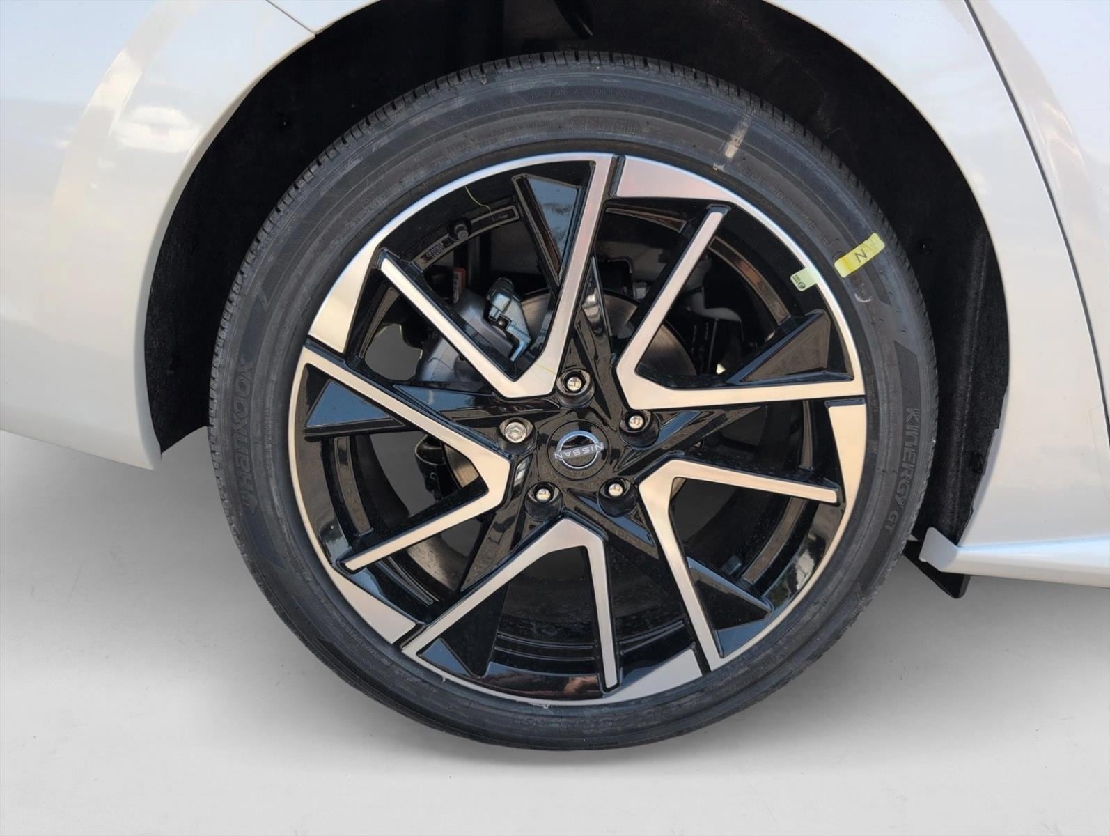 2025 Nissan Sentra SR - Photo 25
