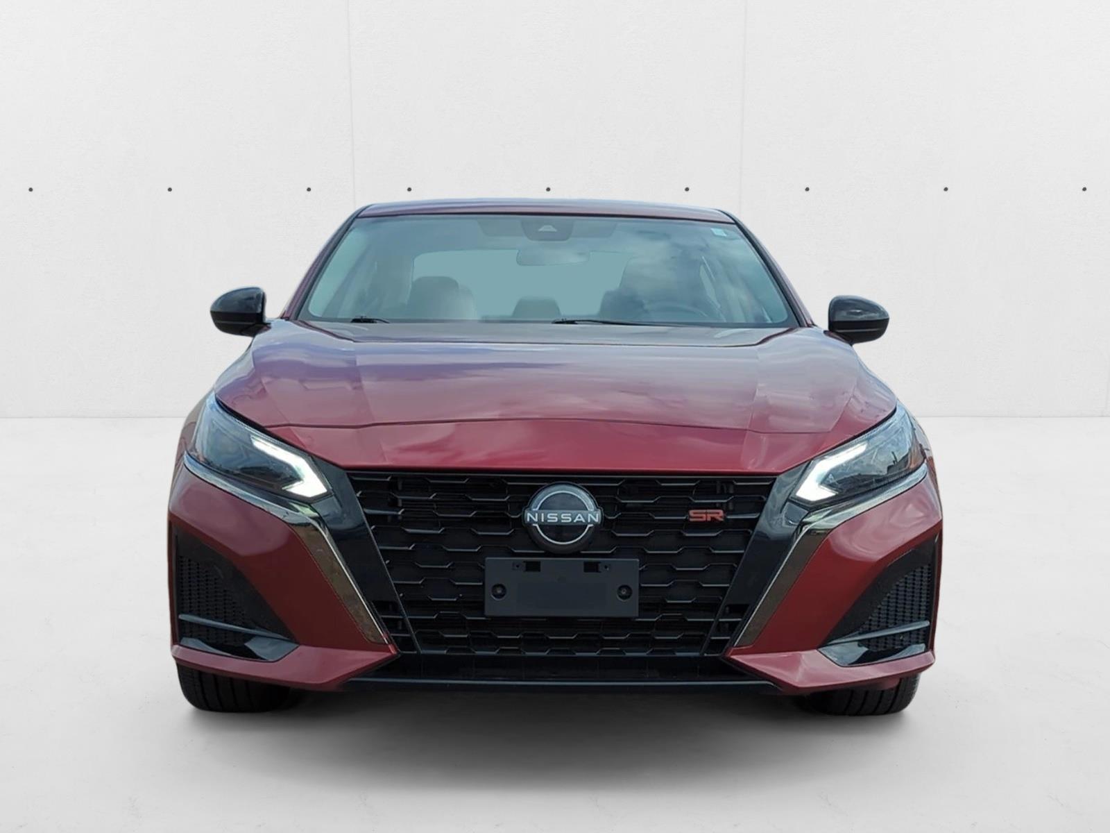 2023 Nissan Altima 2.5 SR photo 2