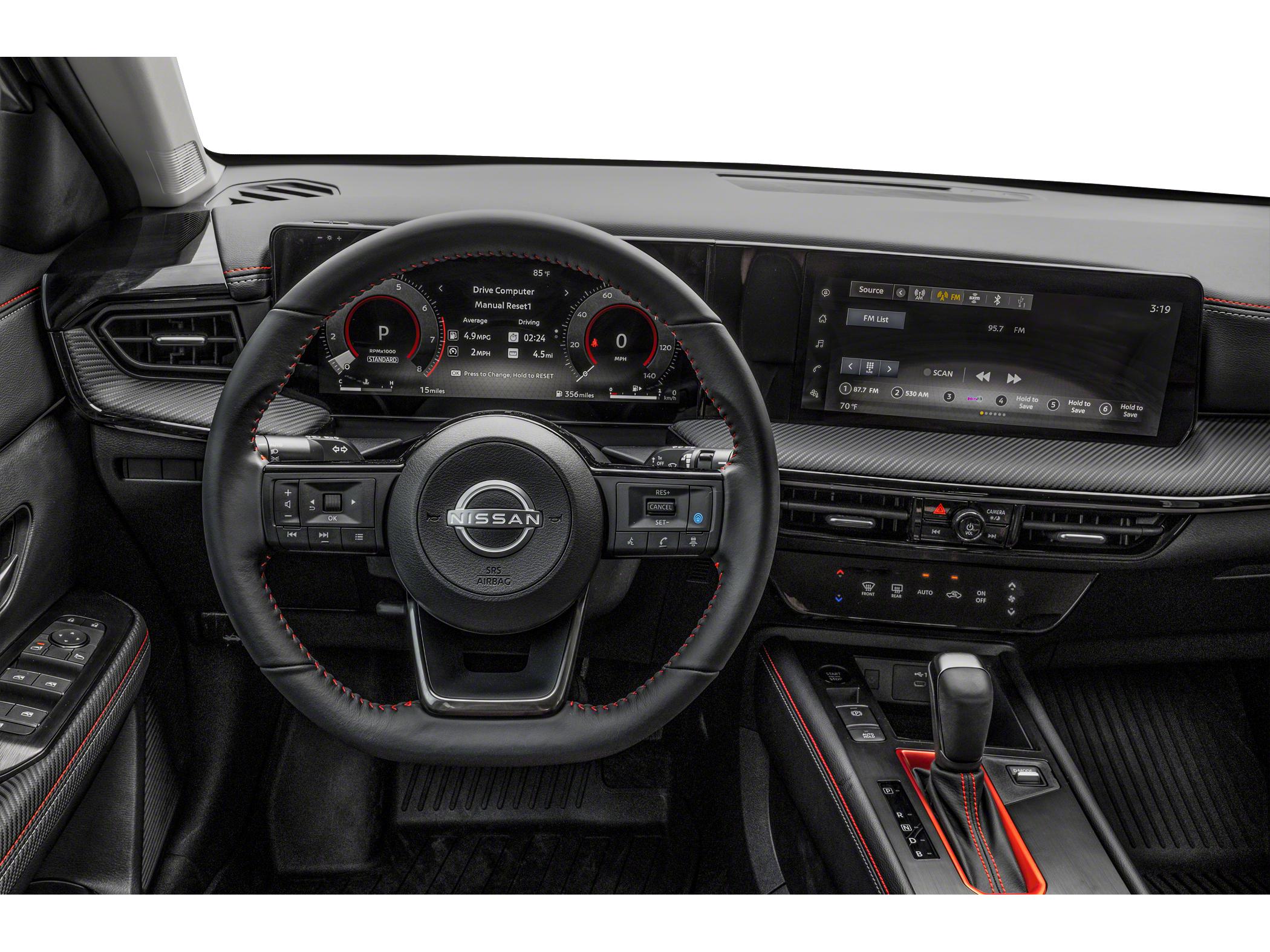 2026 Nissan Kicks SR photo 4