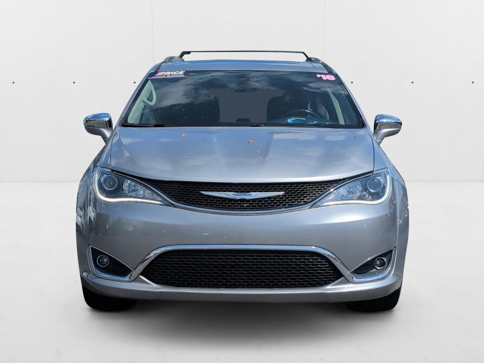 2018 Chrysler Pacifica Limited photo 2