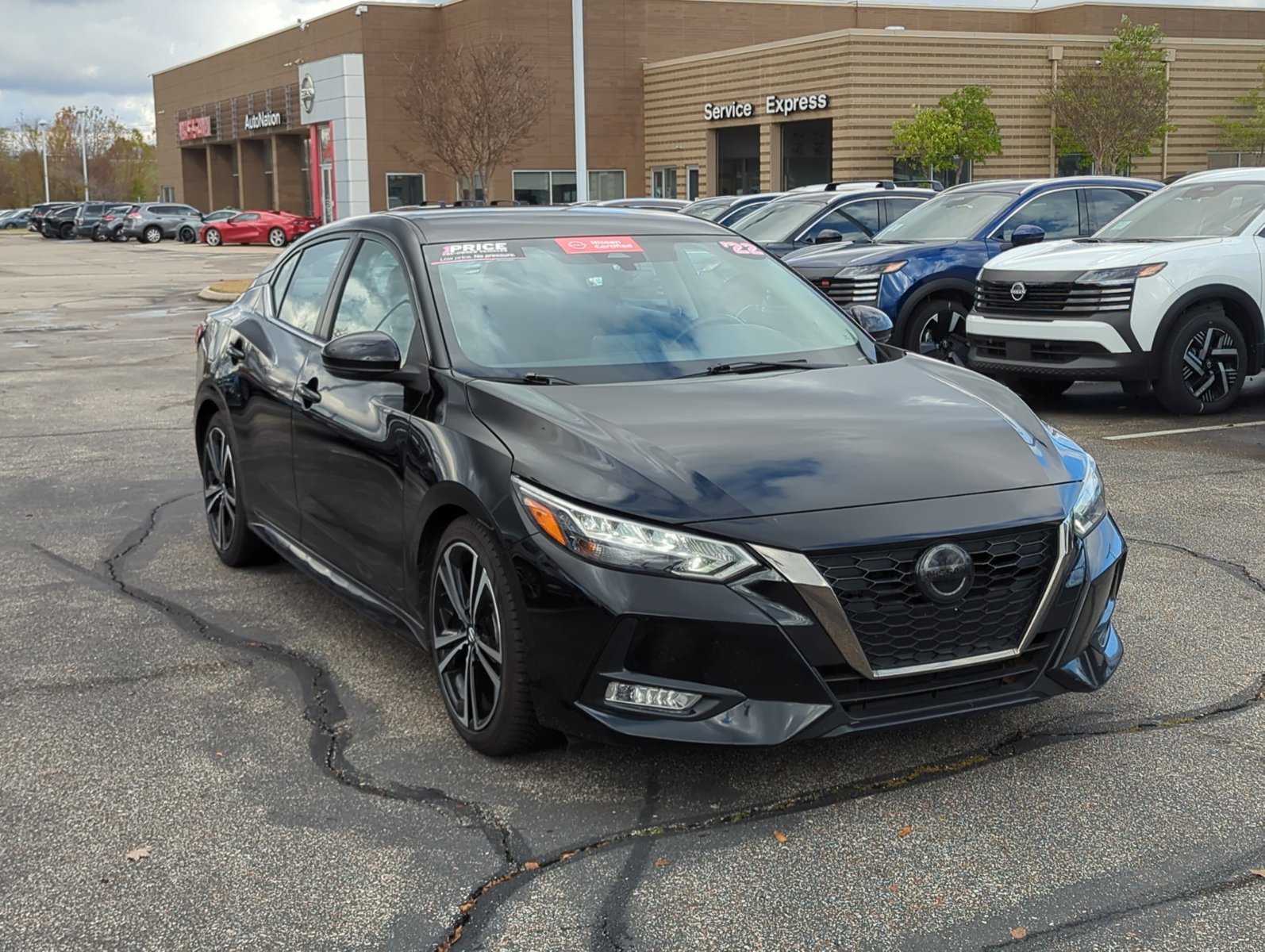2022 Nissan Sentra SR photo 3