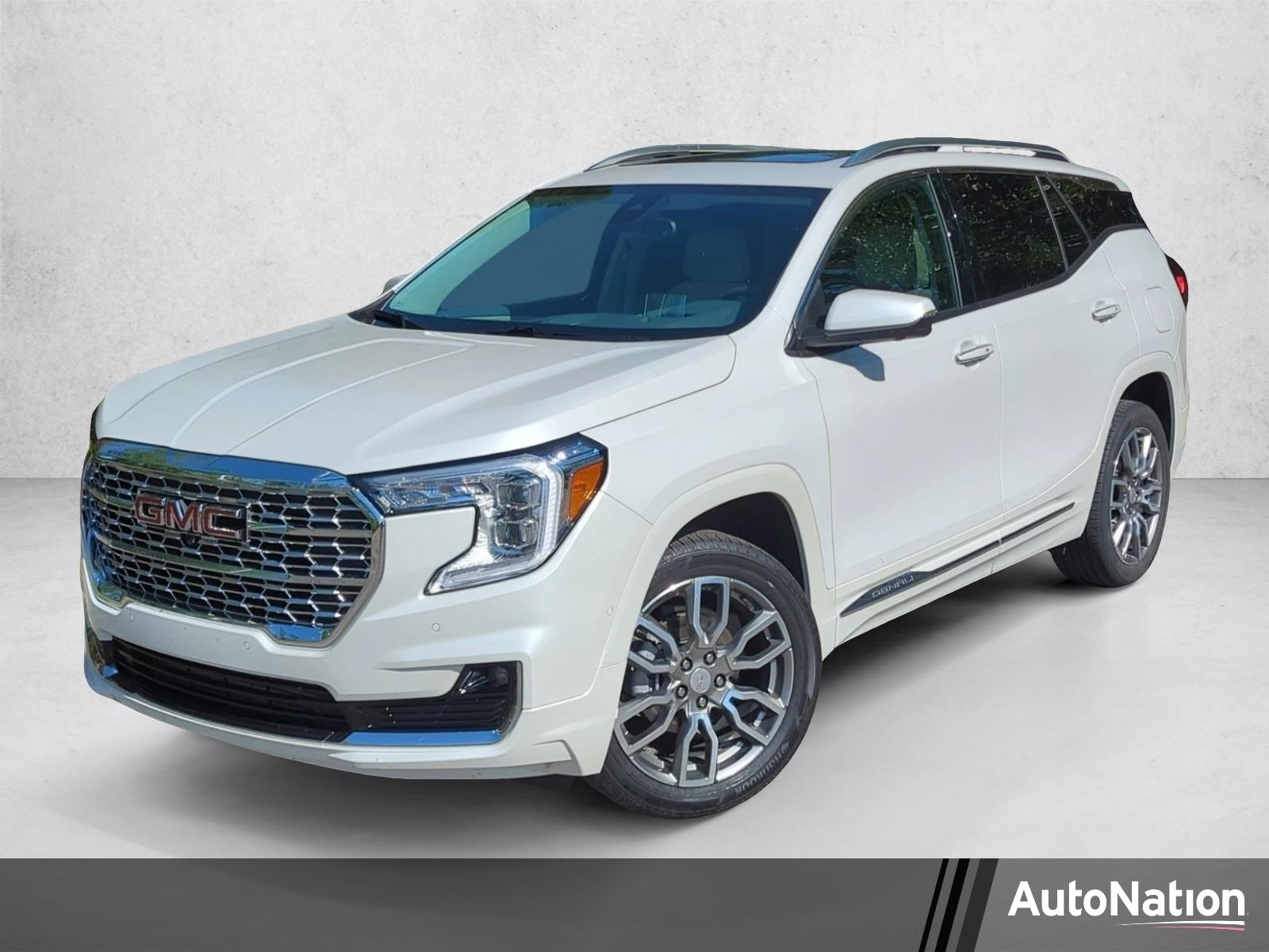 2024 GMC Terrain Denali AWD's photo