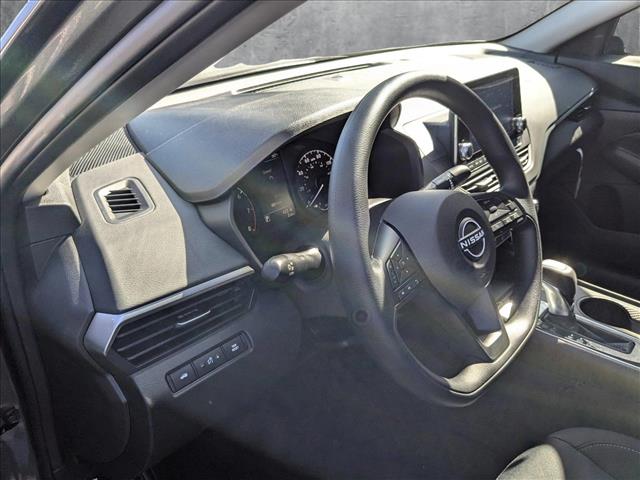 2025 Nissan Altima S photo 3