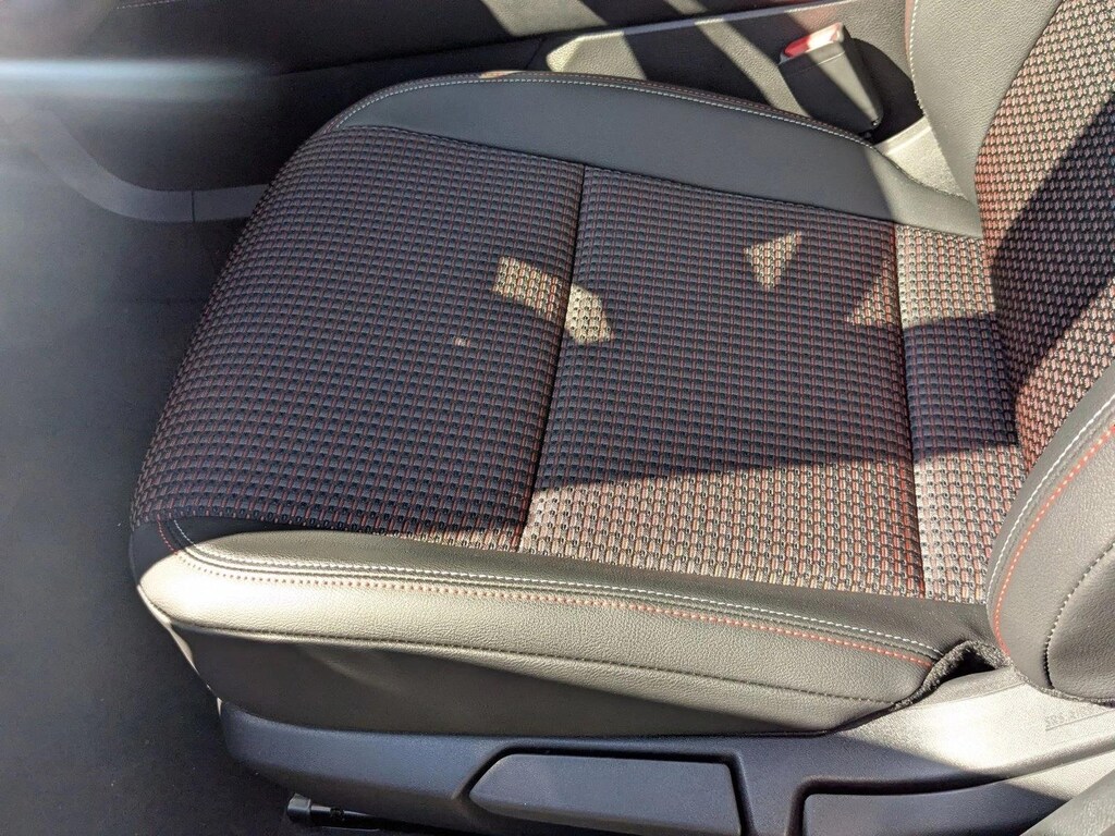 New 2026 Nissan Kicks SR SUV