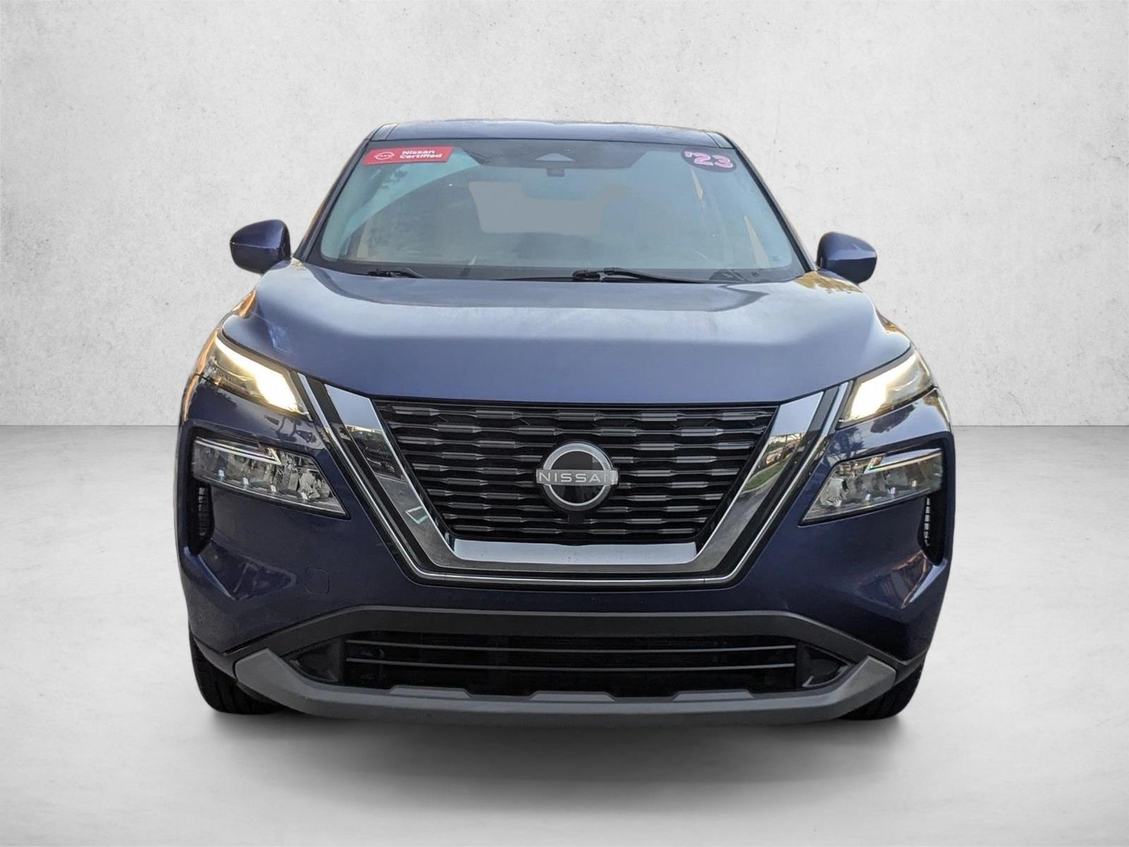 2023 Nissan Rogue SV photo 2