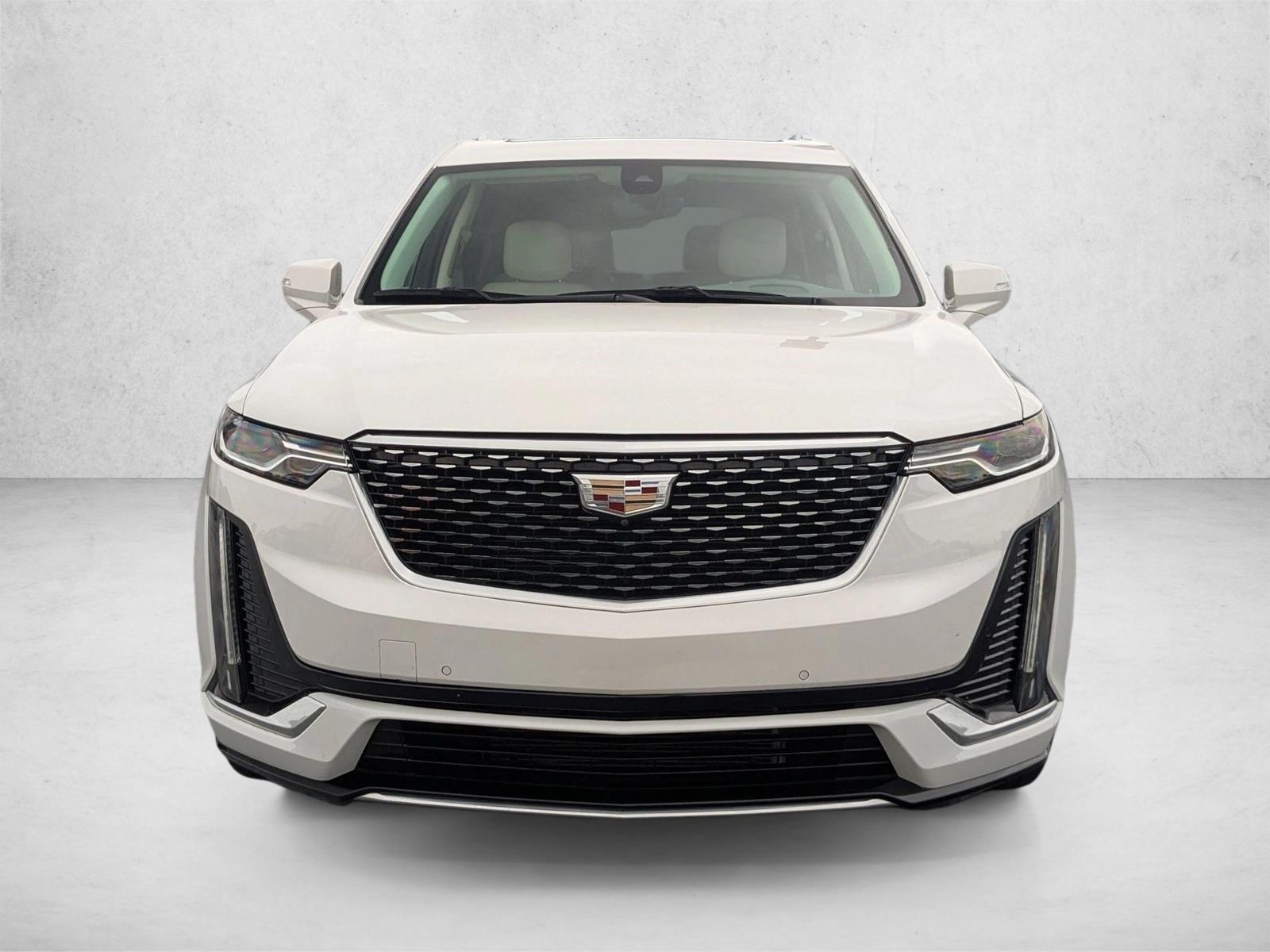 2022 Cadillac XT6 Premium Luxury photo 2