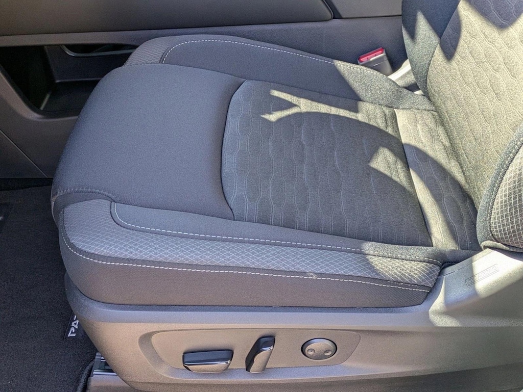 New 2026 Nissan Pathfinder SV SUV