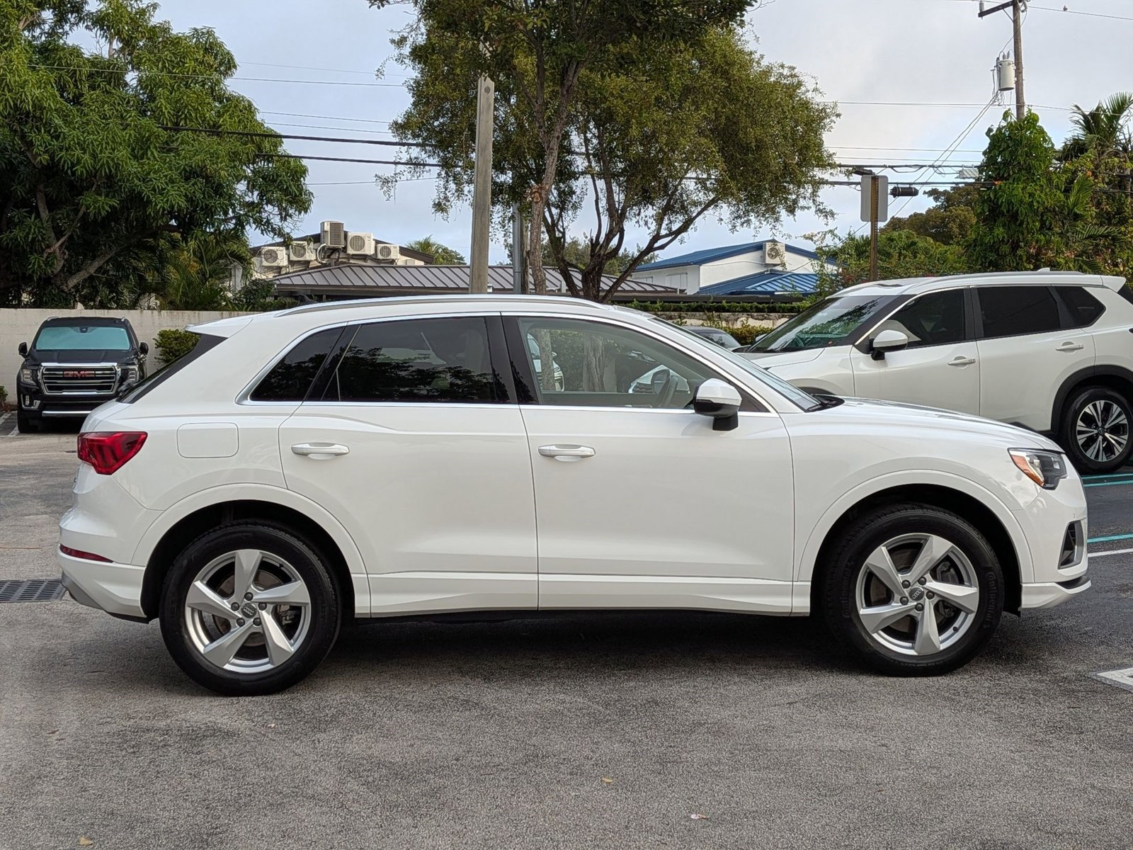 2020 Audi Q3 Premium 45 TFSI photo 4